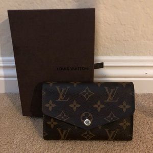 Authentic Louis Vuitton Sarah Compact Wallet